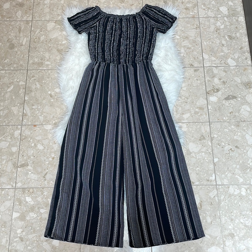 Xhilaration cute patterned jumpsuit size small worn once